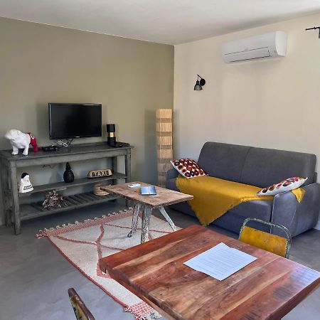 Studio Dans Les Alpilles Apartamento Fontvieille Exterior foto